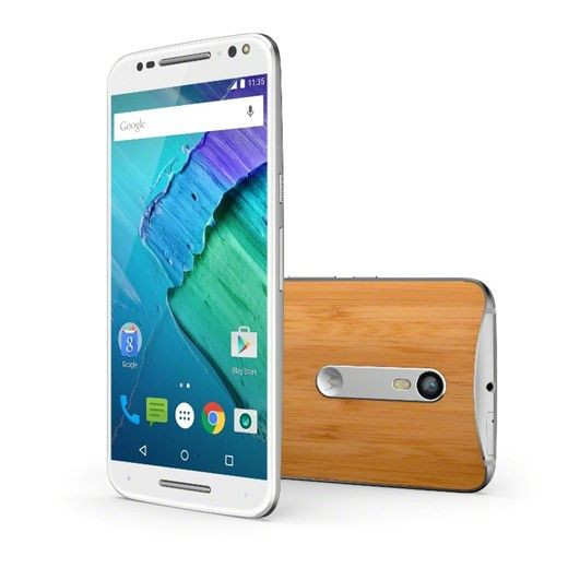 The Moto X Style in white with a wood back.