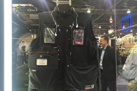 SCOTTeVEST debuts new jacket with 42 pockets that can store a laptop at CES 2016. 
