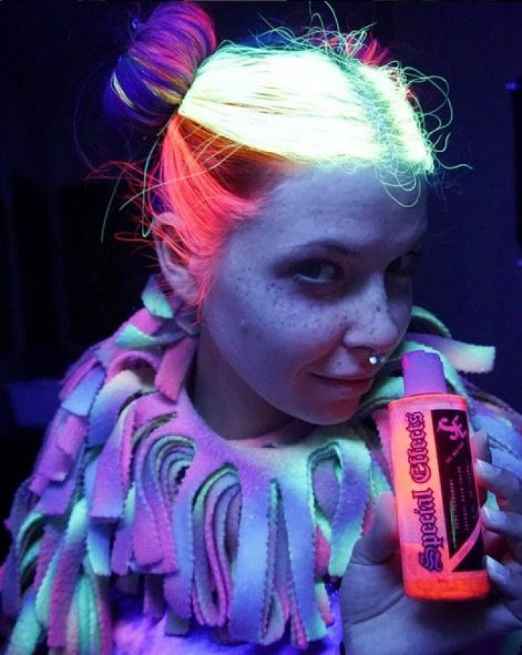 Glow in the Dark hair is a fun new hair trend of 2016 blowing up on social media right now. 
