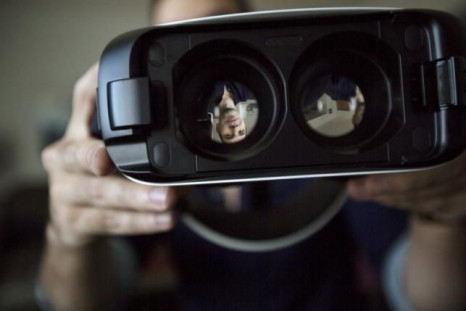 Apple VR: iPhone Giant Picks Up Nationally Renowned Virtual Reality Researcher
