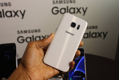 White Galaxy S7 back panel 