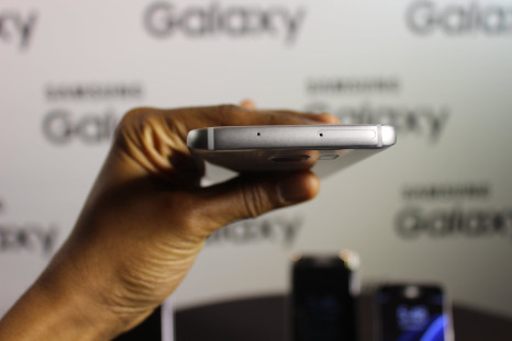 Galaxy S7 SIM and microSD slot 