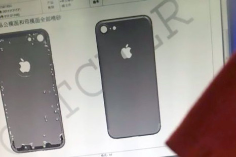 Render images of the iPhone 7 chassis have been leaked. 