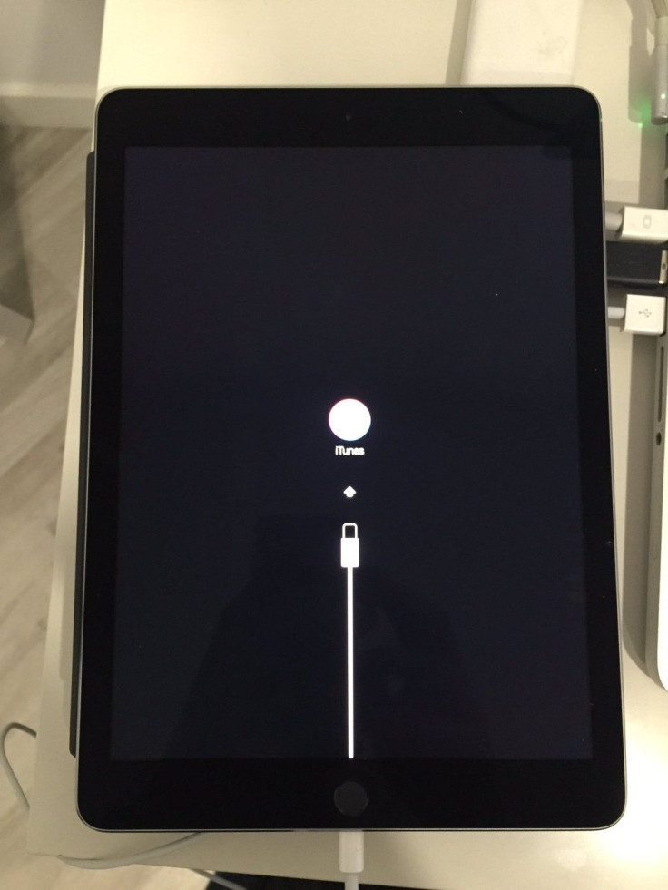 iOS 9.3.2 is bricking iPad Pros, becoming stuck on a "Connect to iTunes" screen