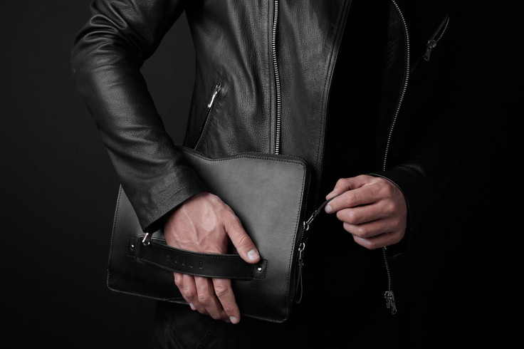 Mujjo Carry-On Folio Sleeve For 12-Inch MacBook Is Everything You Didn’t Know You Wanted
