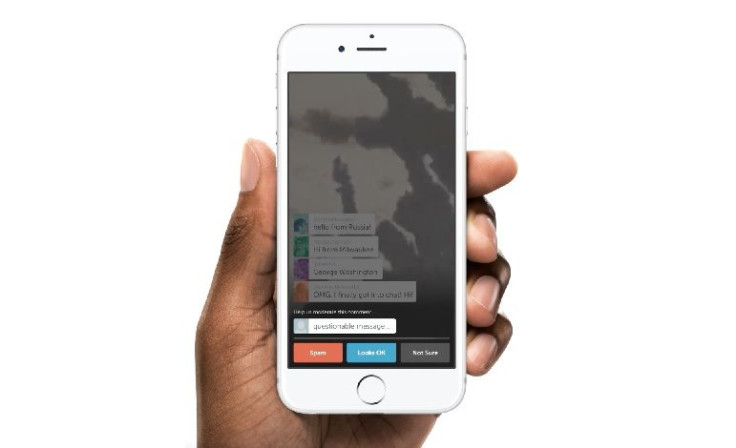 Periscope introduces a new moderation tool that allows users to block abusive comments in real-time. 