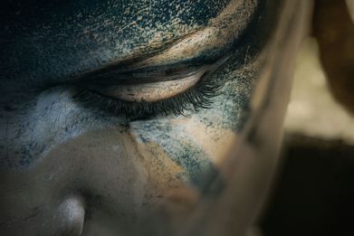 A new developer diary for Hellblade: Senua's Sacrifice offers a behind-the-scenes look at creation of the game's combat mechanics. Find out how Ninja Theory will use visual cues to replace some HUD elements.