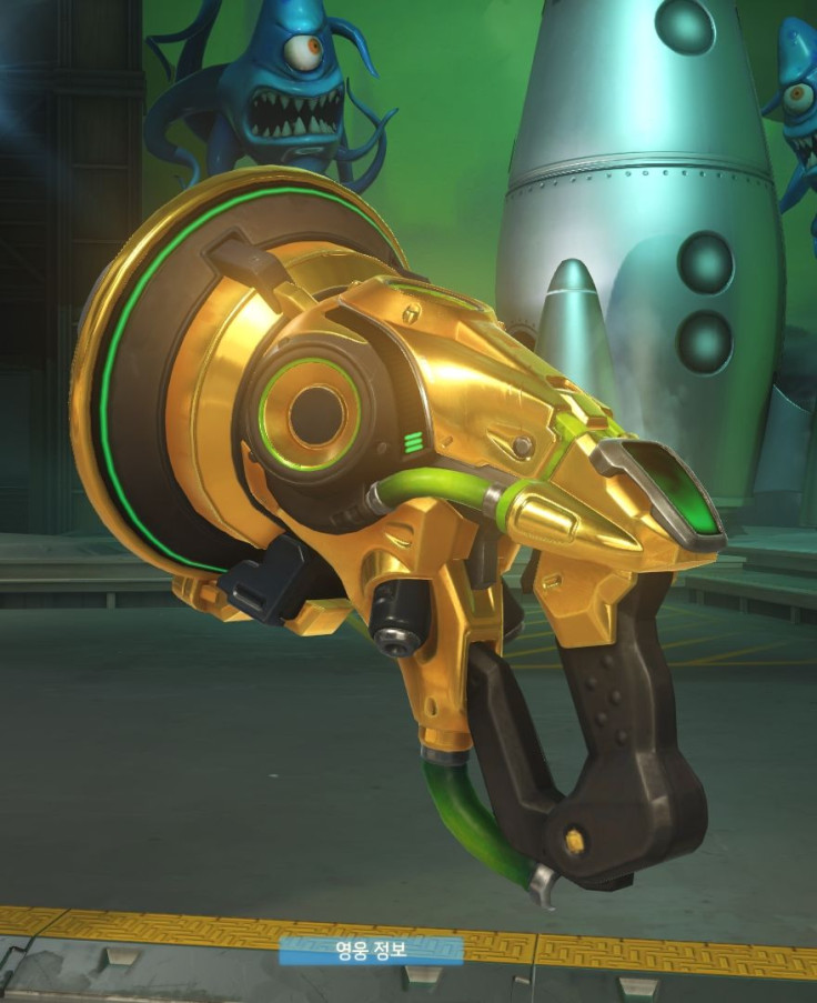 One of the golden weapons you can earn in Competitive Play