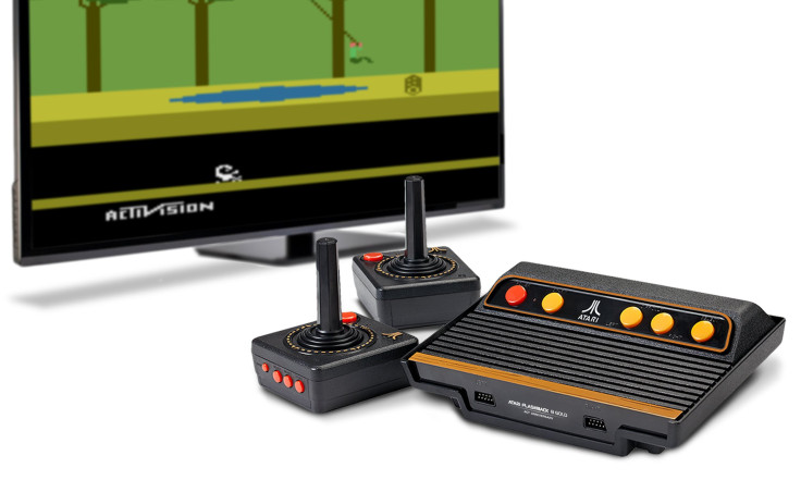 The Atari Flashback 8 Gold includes two wireless controllers