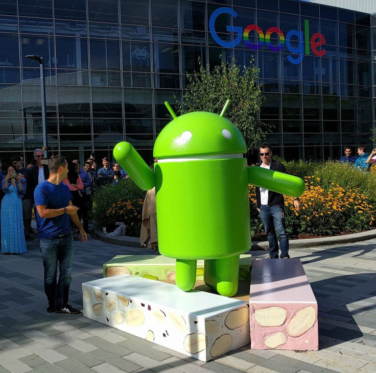 Android Nougat lawn statue