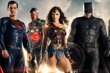 Flash, Superman, Cyborg, Wonder Woman, Batman and Aquaman