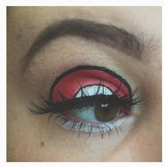 Pokeball eyes by ivonnerobinson