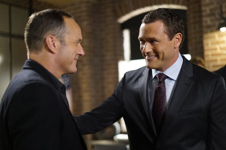 Coulson and the new Director of SHIELD talk.