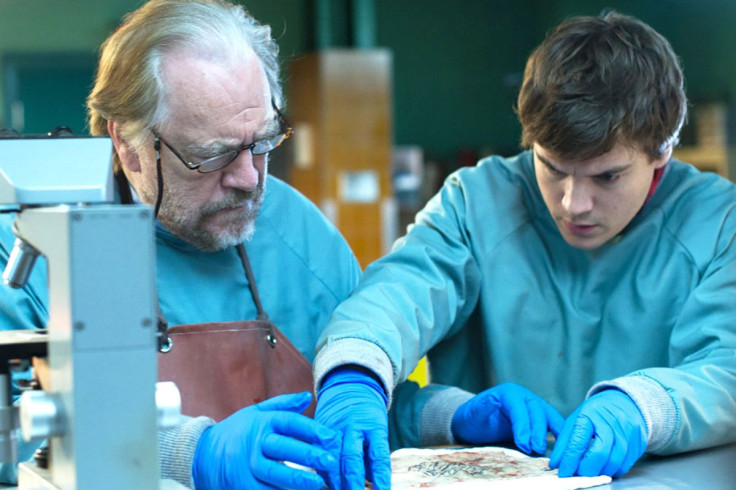  Brian Cox and Emile Hirsch in 'The Autopsy of Jane Doe.'