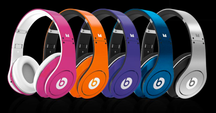 Several retailers are offering Black Friday 2016 deals and sales on popular Beats Headphones models.