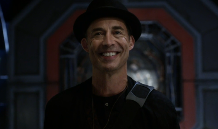 Team Flash couldn't stand to lose Harrison Wells when he went back to Earth-2, so they found another Wells in the multiverse. Turns out the guy is no scientist at all, just a novelist who knows a lot about Earth-19 metahumans. 