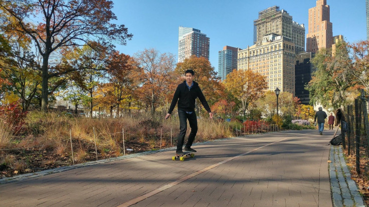 Editor Danny Choy rides the Acton Blink S electric skateboard.