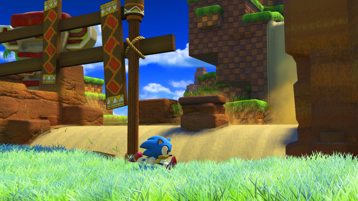 Classic Sonic running through Green Hill Zone in Sonic Forces.