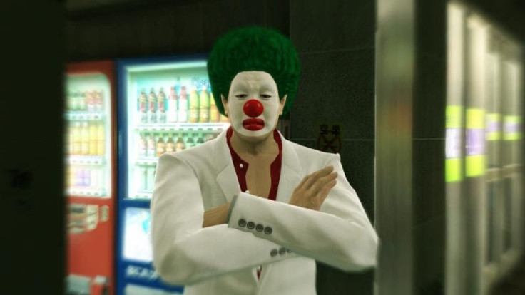 The clown you need to talk with to get your free DLC in Yakuza Kiwami