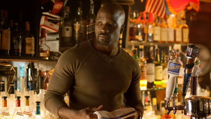 Luke Cage wears a lot of plain long sleeve shirts in 'Jessica Jones.'