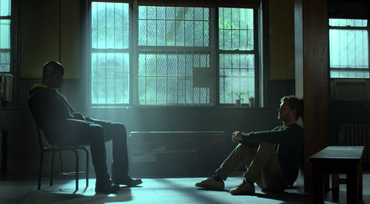 Luke Cage and Iron Fist sit down for a serious conversation in The Defenders. 