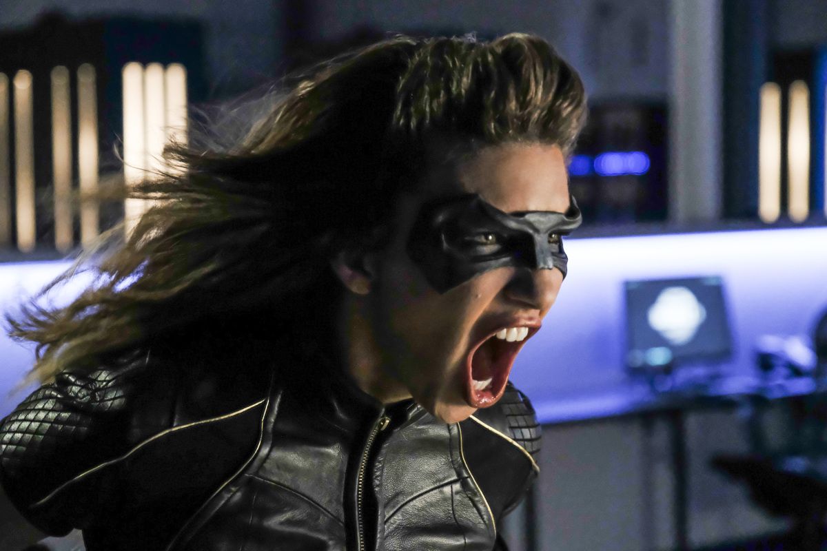 Dinah Drake uses her canary cry. 