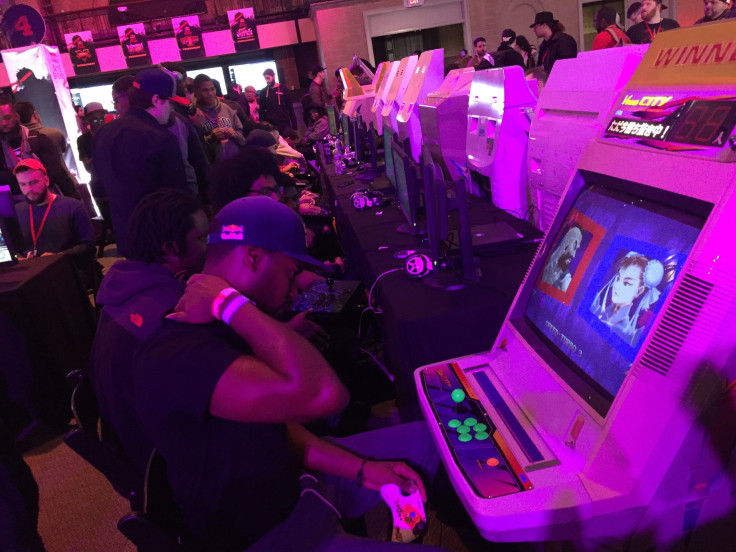 Snake Eyez faced controller issues during the Street Fighter II tournament at Battle Grounds.