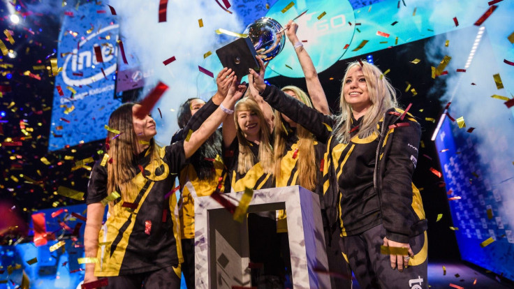 Dignitas Female Wins 2018 Intel Challenge