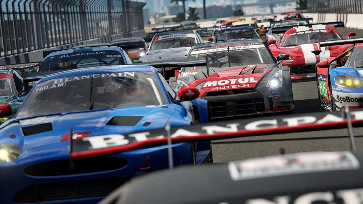 Check out these amazing racing titles for the Xbox One.