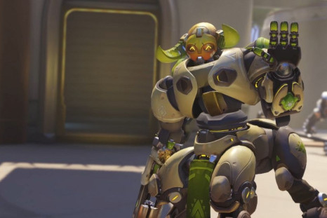 Orisa has the versatility that no other tank heroes in Overwatch can offer.