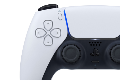 Geoff Keighley showed a first look demo of the upcoming PlayStation 5's controller, the DualSense.